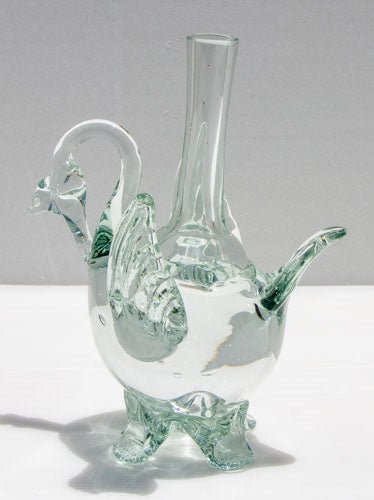 אגרטל זכוכית לפרח אחד בצורת ברבור עשוי בעבודת נפחות זכוכית יפה
