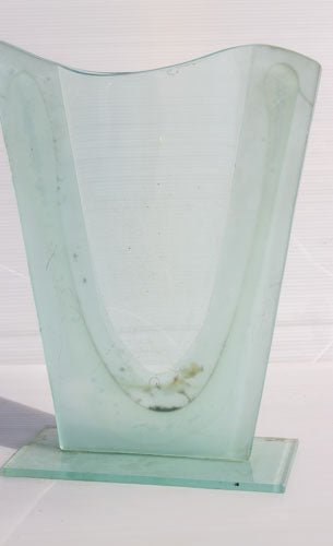 אגרטל זכוכית שקופה בסגנון מודרני משנות ה-60, פריט מאוד ייחודי בסגנונו