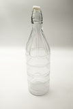 בקבוק זכוכית ישן עם פקק