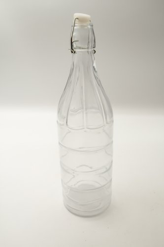 בקבוק זכוכית ישן עם פקק
