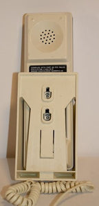 טלפון לחצנים ישן לתליה על קיר תוצרת חברת SINCHI טאיוואן משנות ה-80
