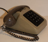 מכשיר טלפון לחצנים מושלם משנות ה-70 עם חיבור לחשמל - Gallery Hemli - גלריה המלי