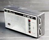 מכשיר רדיו טרנזיסטור ישן של חברת DE-LUXE דגם NET - Gallery Hemli - גלריה המלי