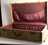 מזוודה ישנה ויפיפייה מסוף המאה ה-19 - Gallery Hemli - גלריה המלי